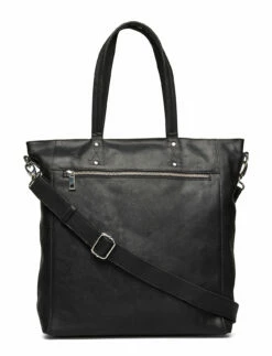 Adax Catania shopper Matti BLACK