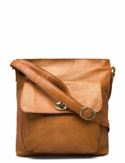 RE:DESIGNED EST 2003 Kay Urban WALNUT