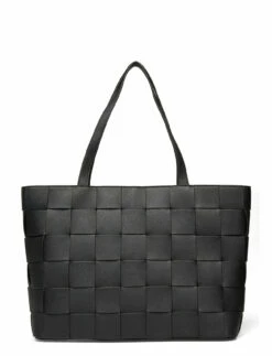 GUESS LIBERTY CITY TOTE COGNAC 24 GUESS LIBERTY CITY TOTE COGNAC -Bags Popular Store guehweg8135230 cblack vbla 1