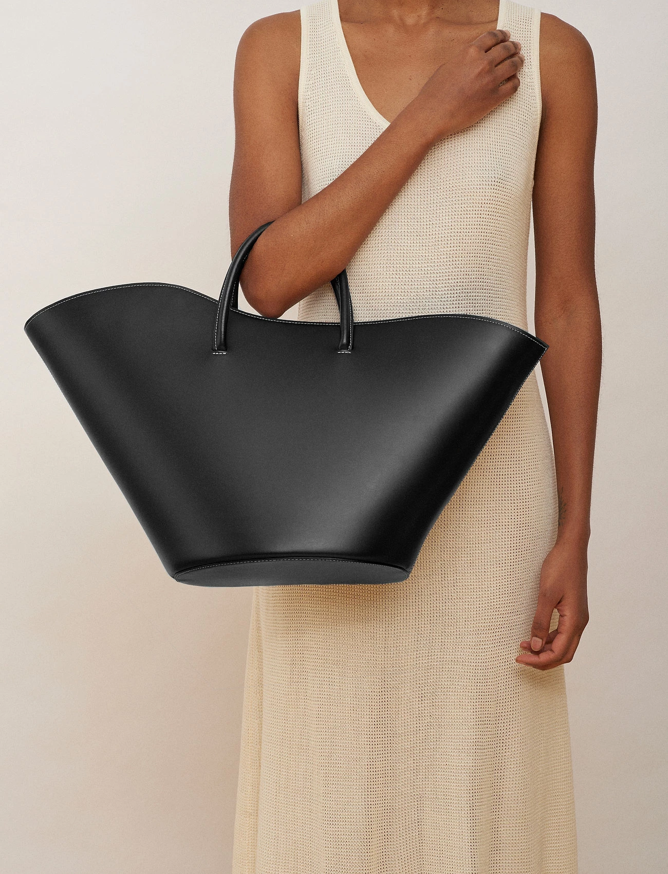 Little Liffner OPEN TULIP TOTE LARGE DARK BROWN 11 Little Liffner OPEN TULIP TOTE LARGE DARK BROWN - Image 11